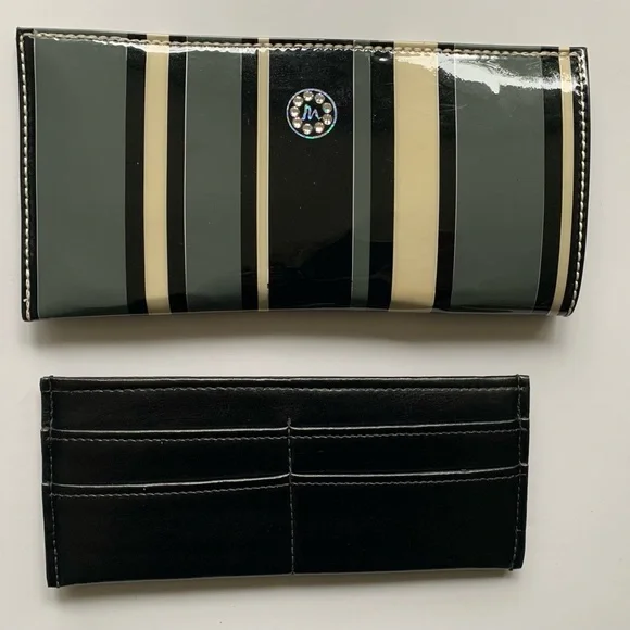 MICHIQUE Handmade Slipper Wallet - Nova Scotia, Canada - Swarovski Crystals - Picture 1 of 5